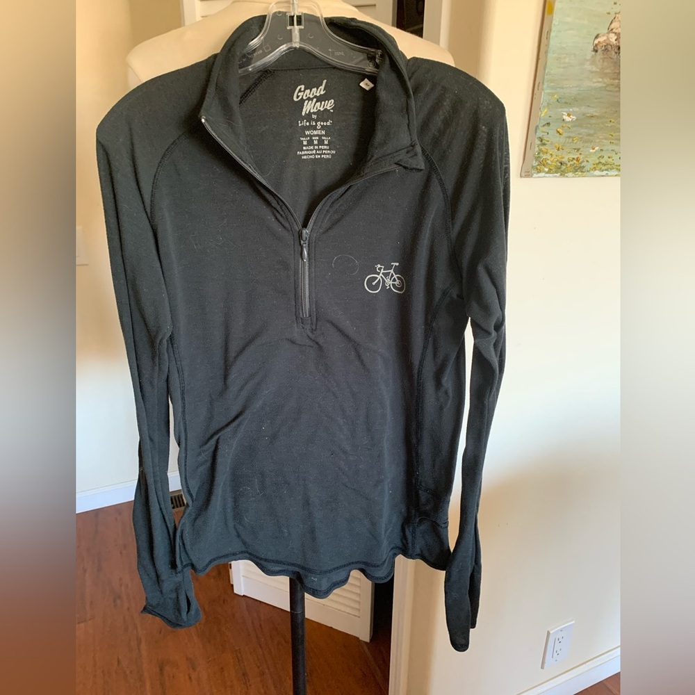 Life Is Good Black Women's Pullover athletic top